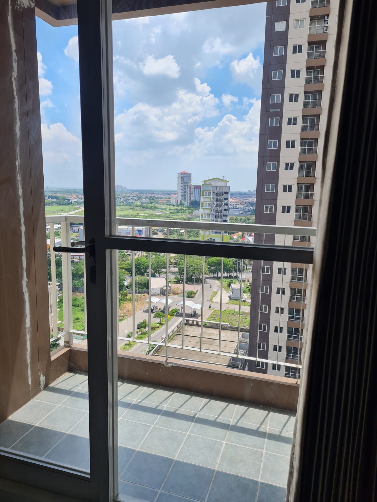 Dijual/Disewakan Apartemen di Puncak Dharmahusada Tower C Full Furnished Surabaya Timur - Image 1