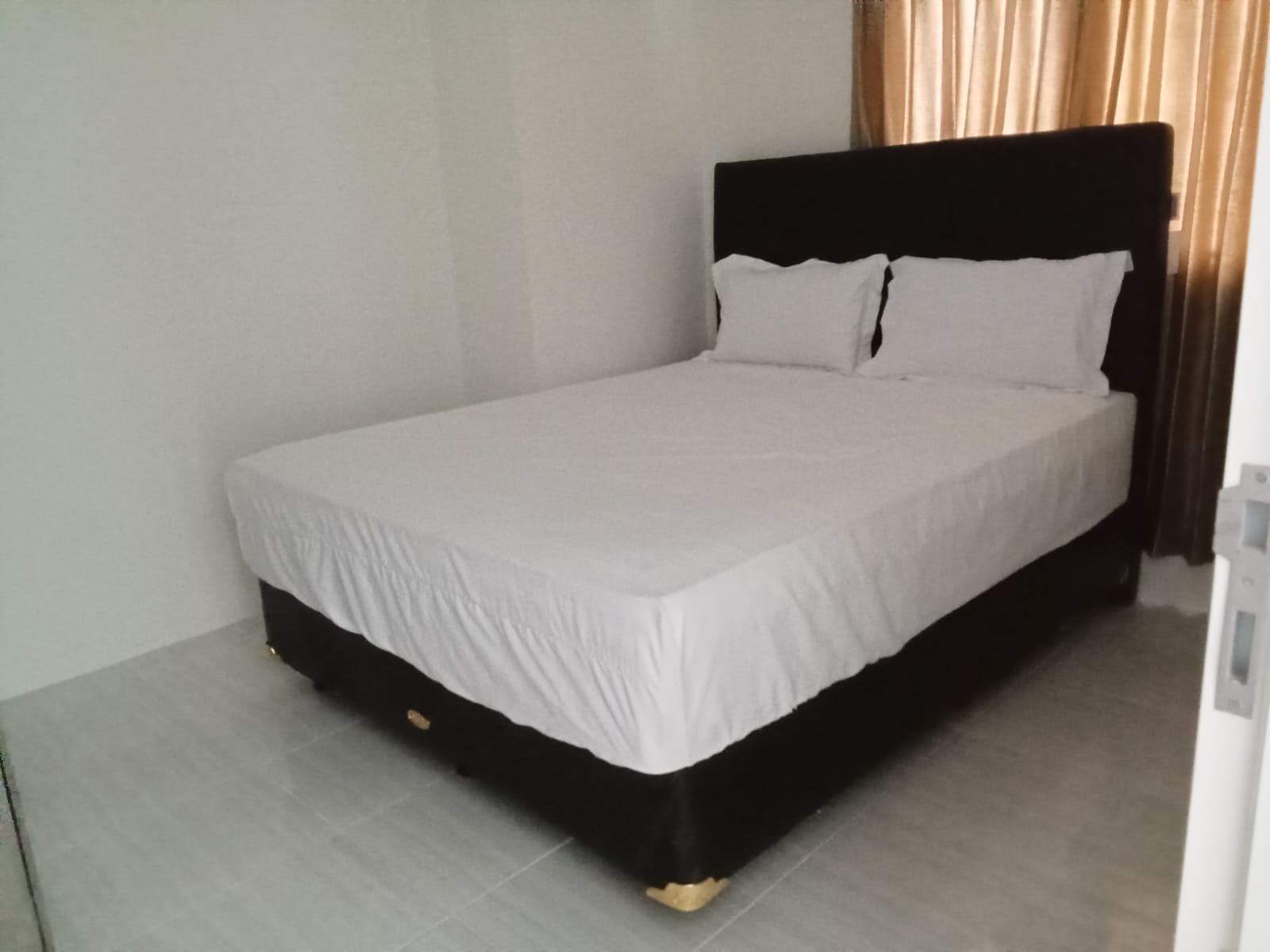 Dijual/Disewakan Apartemen di Puncak Dharmahusada Tower C Full Furnished Surabaya Timur - Thumbnail 2