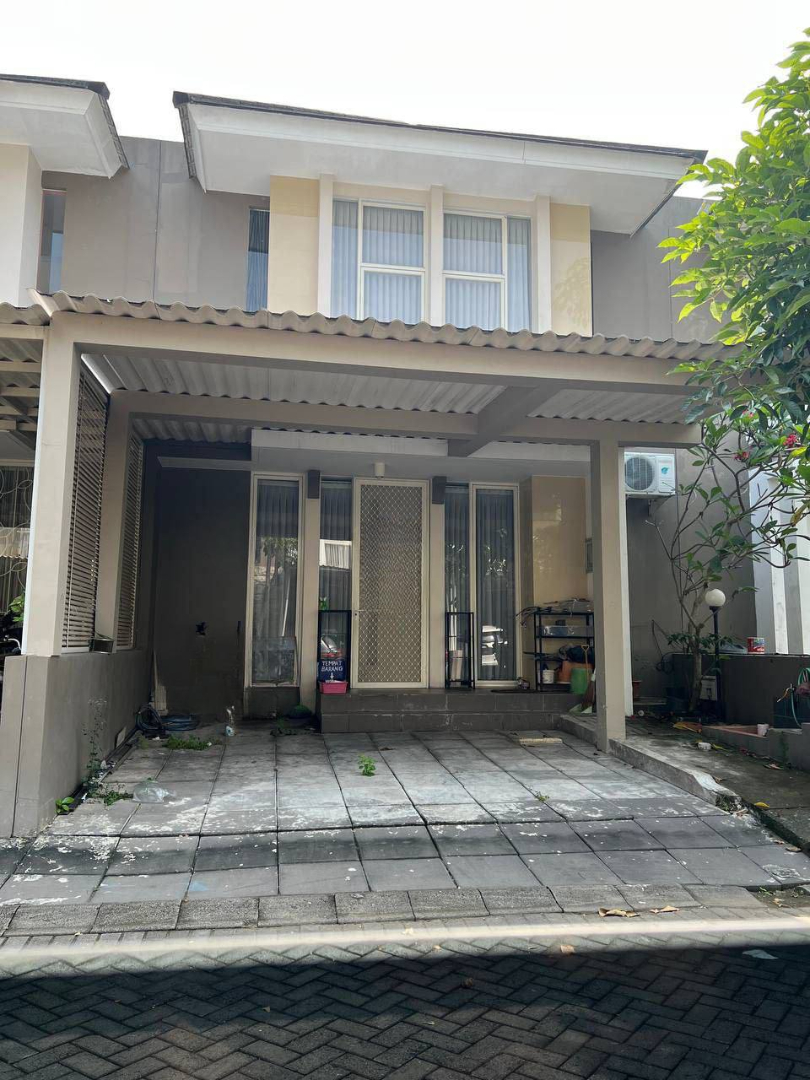 Rumah Full Furnish Dijual Nyaman Strategis Citraland The Greenlake Surabaya Barat - Image 1