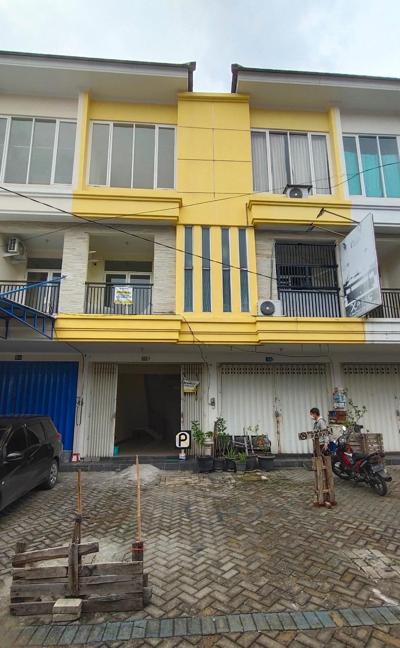 Dijual/Disewakan Ruko 3 Lantai Strategis Siap Pakai di Surabaya Timur - Image 1