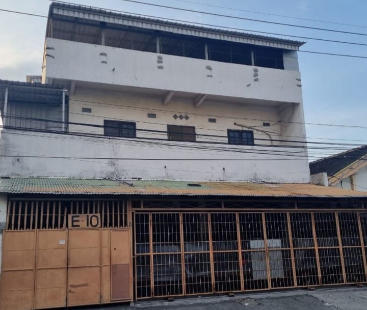 Disewa Ruko 3 Lantai Lokasi Strategis di Balongsari Surabaya Barat - Image 1