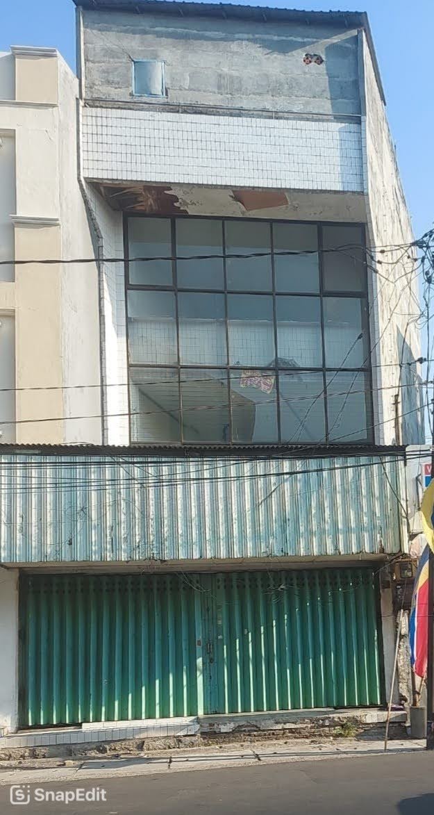 Disewa Murah Ruko 4 Lantai Strategis di Jalan Waspada Surabaya Pusat - Image 1