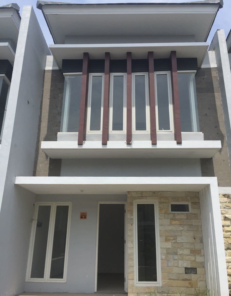 Dijual Lelang Rumah Modern Minimalis di Green Semanggi Surabaya - Image 1
