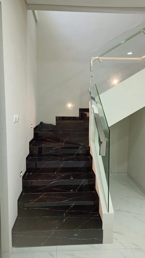 Rumah Baru Mewah Dijual Lokasi Strategis di Taman Puspa Raya Citraland Surabaya Barat - Thumbnail 3