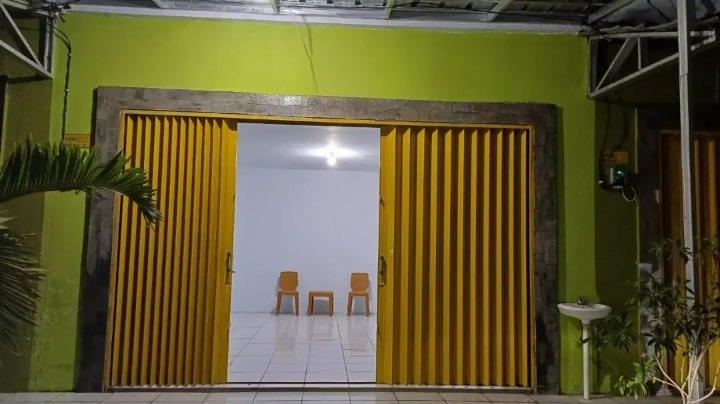 Dijual Ruko Strategis Cocok untuk Usaha di Taman Karang Bahagia Cikarang Utara - Image 1