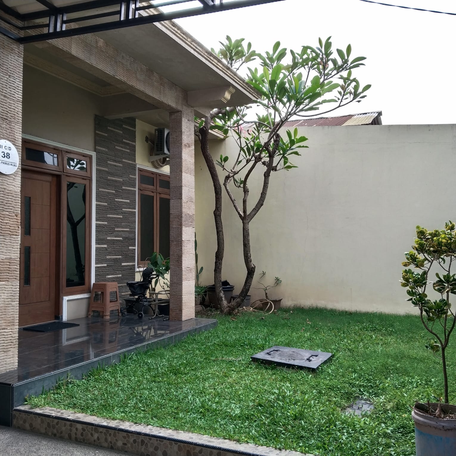 Dijual Rumah Nyaman Strategis di Raya Phirus Hijau Kotabaru Driyorejo Gresik - Thumbnail 2