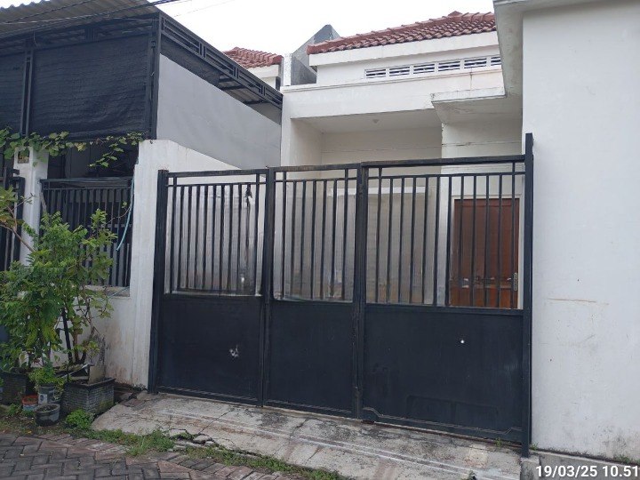 Dijual Rumah Strategis Lokasi Lebak Indah Surabaya Timur - Image 1