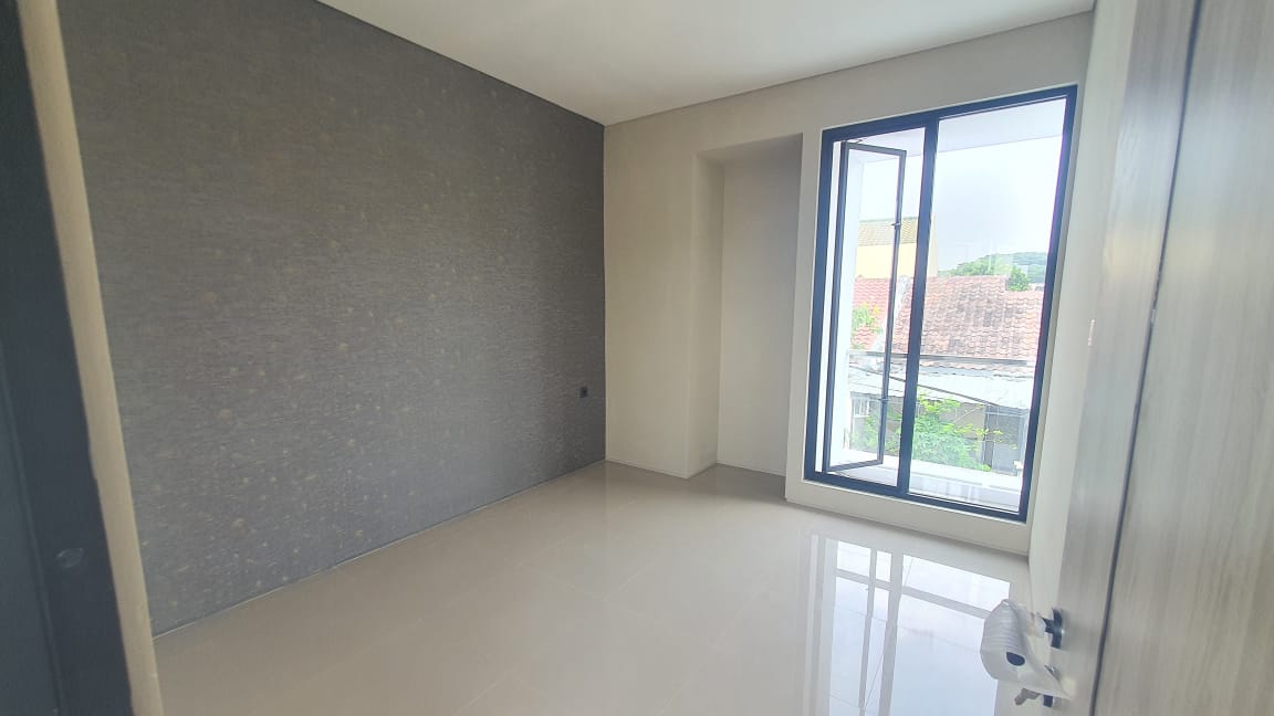 Dijual Cepat Rumah Modern Minimalis di Bukit Palma Citraland Utara Surabaya Barat - Thumbnail 3