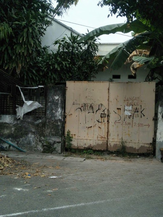 DIjual Rumah Murah Hitung Tanah di Jl. Amir Hamzah Surabaya Selatan - Image 1