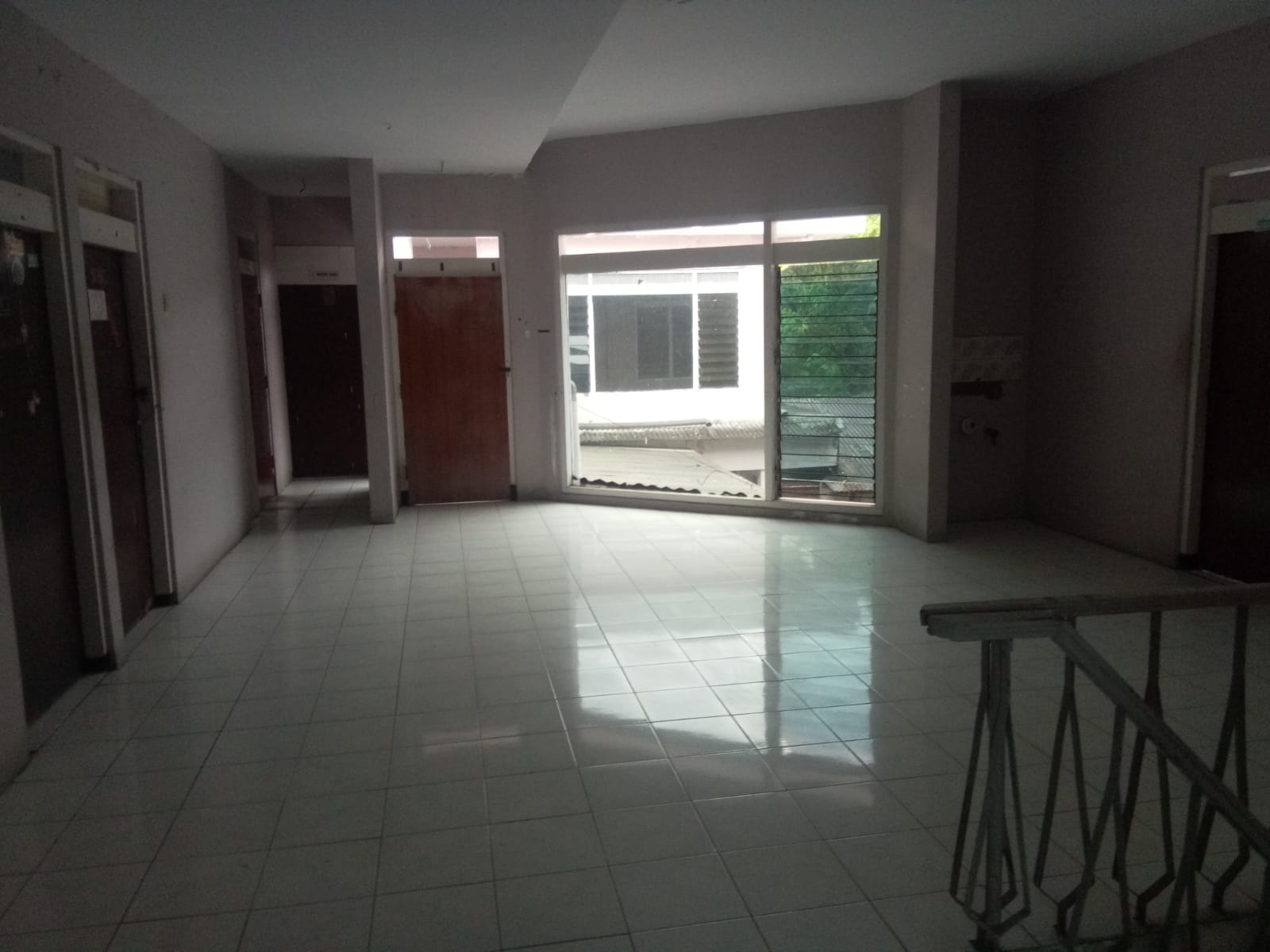 Jual/Sewa Rumah Hook Strategis Cocok Untuk Hunian/Kantor di Surabaya Selatan - Thumbnail 2
