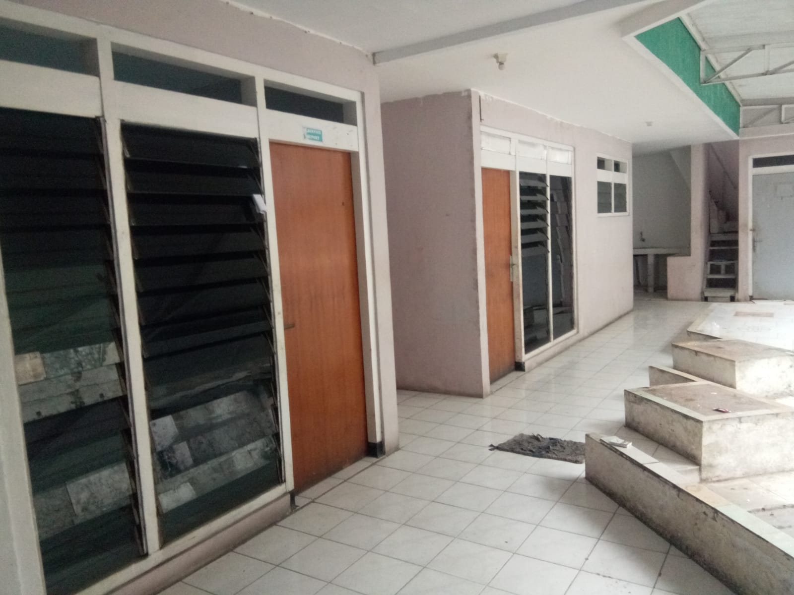 Jual/Sewa Rumah Hook Strategis Cocok Untuk Hunian/Kantor di Surabaya Selatan - Thumbnail 3