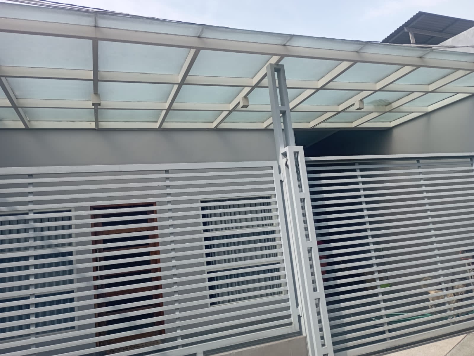 Dijual Rumah Baru Siap Huni di Manukan Surabaya Barat Lokasi Strategis - Image 1