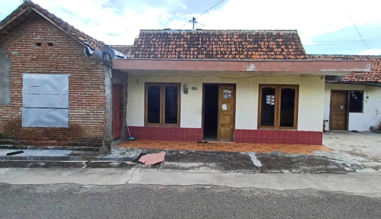 Dijual Rumah Lelang Murah Lingkungan Asri Cocok Untuk Hunian di Madiun - Image 1