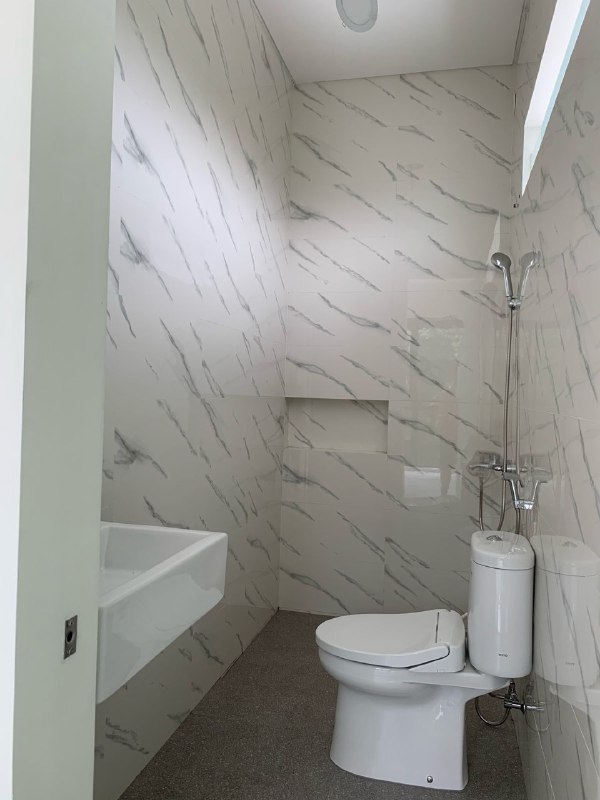 Dijual Rumah Mewah Lokasi Strategis Cluster Eksklusif di Jemursari Regency Surabaya Selatan - Thumbnail 3