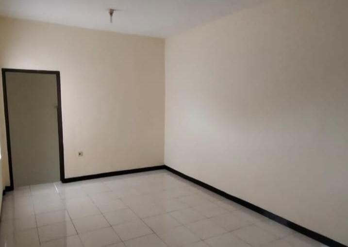 Dijual Cepat Rumah Strategis di Darmo Permai Utara Surabaya Barat - Thumbnail 2