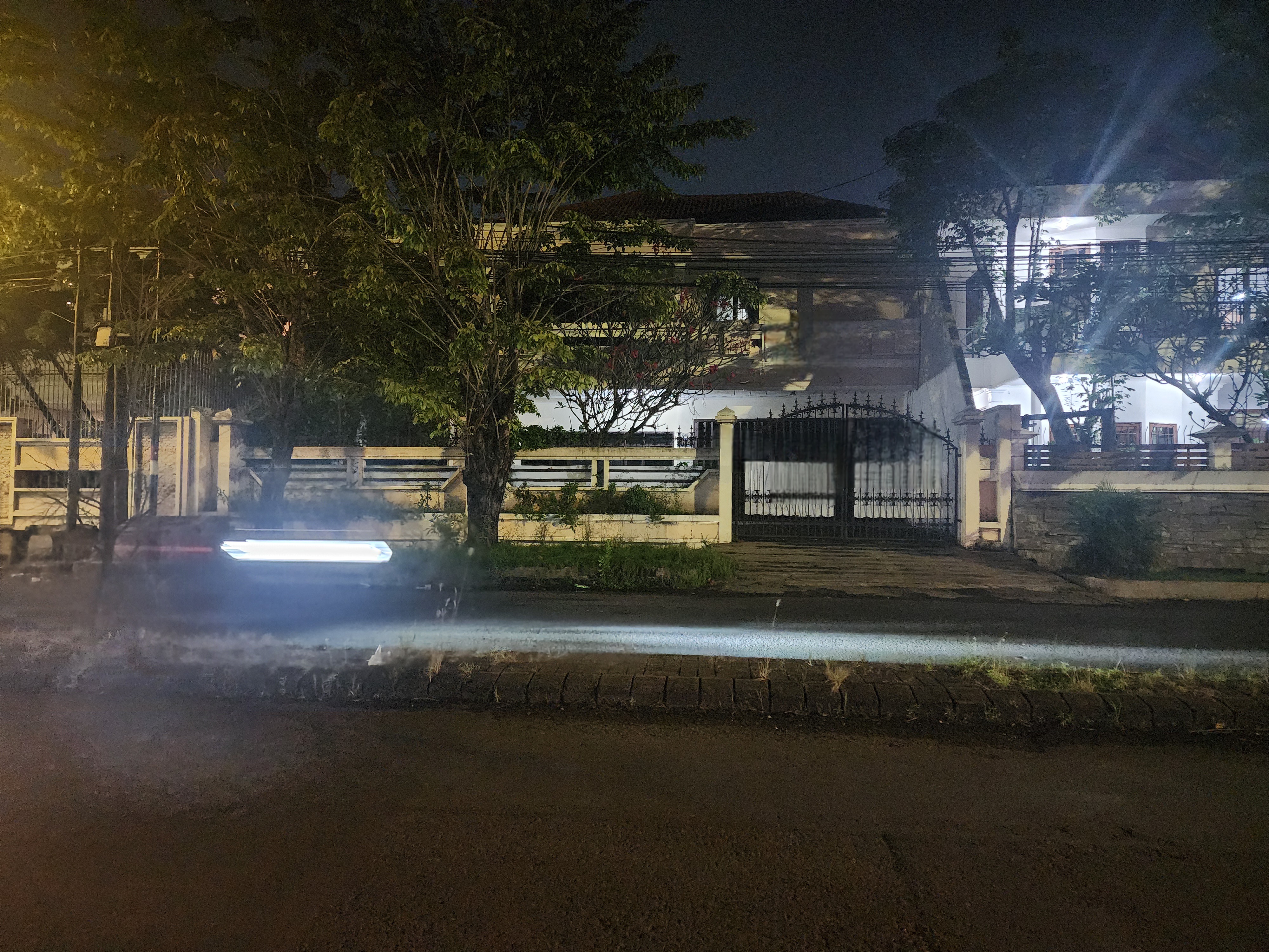 Dijual Rumah Lokasi Strategis Darmo Satelit Surabaya Barat - Thumbnail 4