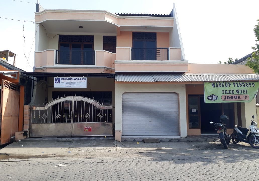 Dijual Lelang Rumah Lokasi Dekat Mall dan Alun Alun Manyar Gresik - Image 1