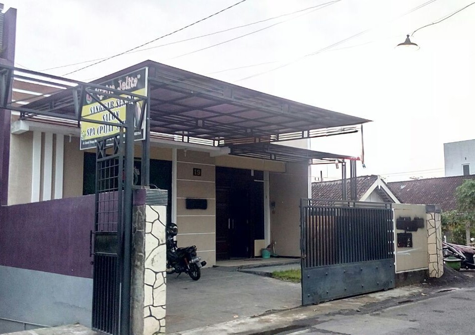 Dijual Lelang Rumah Strategis di Lingkungan Kampus Kota Malang - Image 1