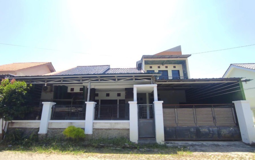 Dijual Rumah Lelang Nyaman Lokasi Strategis Dekat Pantai di Banyuwangi - Image 1