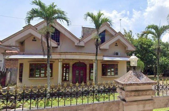 Jual Lelang Rumah Luas Lokasi Strategis Dekat Klinik di Banyuates Sampang - Image 1