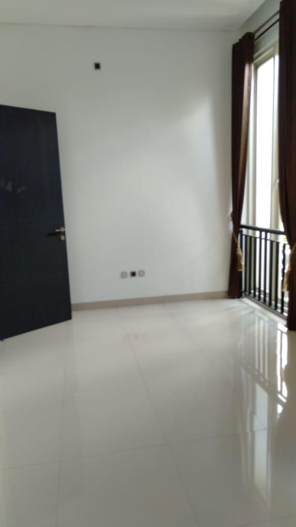 Dijual Rumah Siap Huni Lokasi Strategis di Garden Village Surabaya Timur - Thumbnail 3