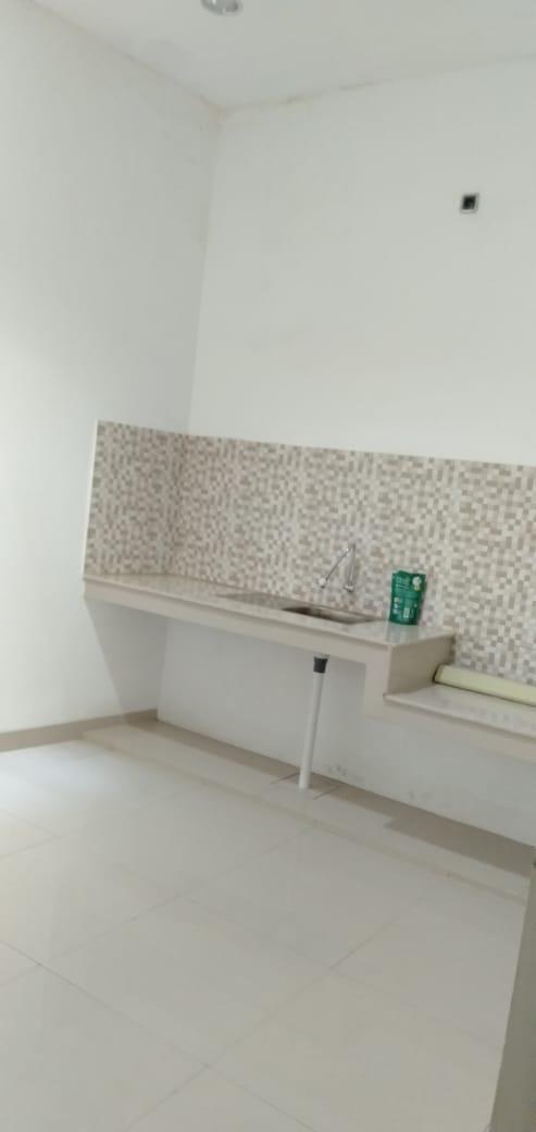 Dijual Rumah Siap Huni Lokasi Strategis di Garden Village Surabaya Timur - Image 1