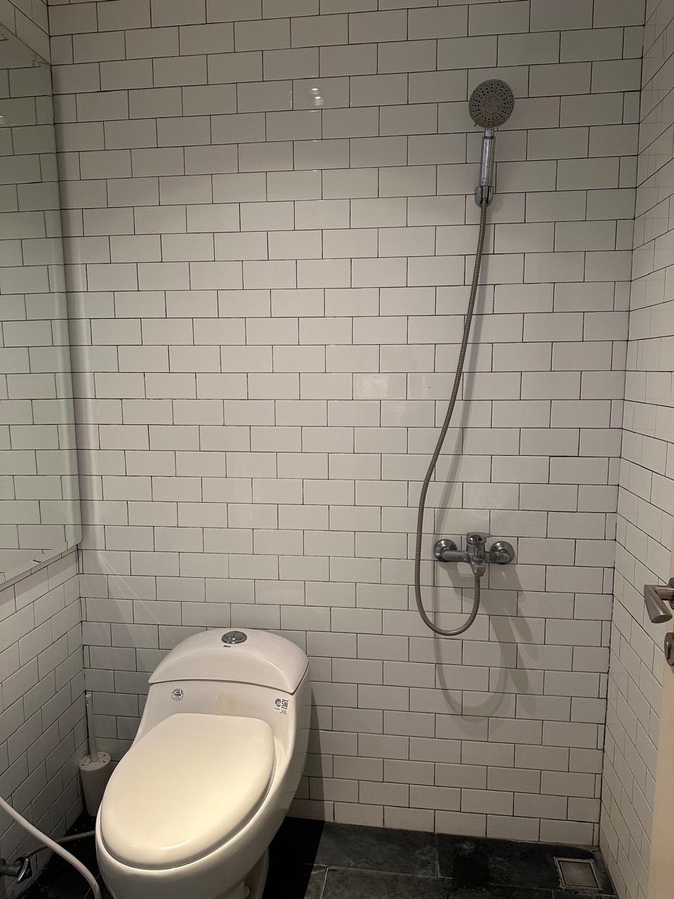 Disewakan Apartemen Unit Premium Full Furnish di Pakuwon Mall Benson Surabaya - Thumbnail 3