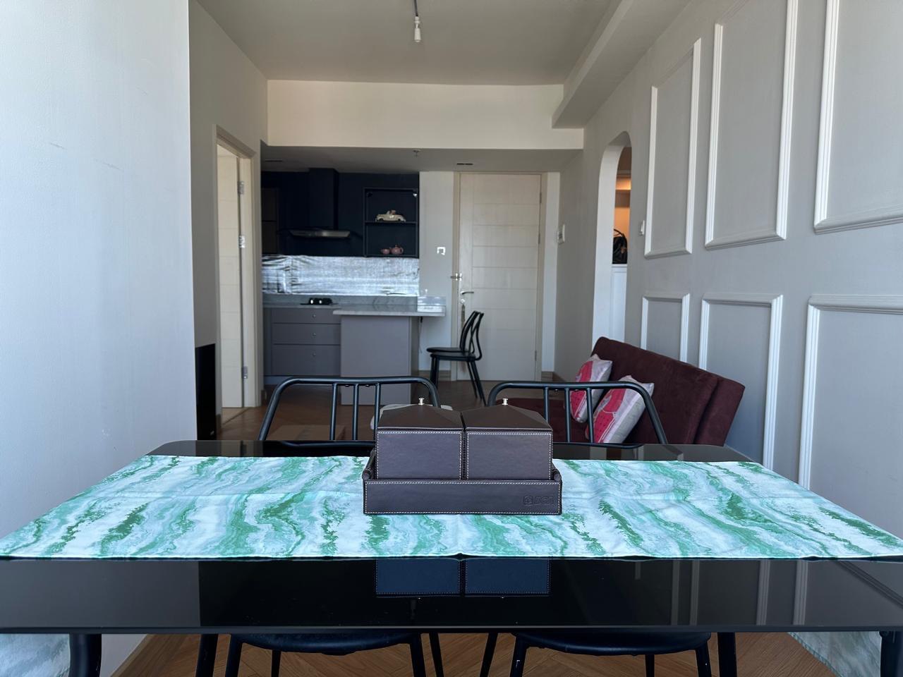 Disewakan Apartemen Unit Premium Full Furnish di Pakuwon Mall Benson Surabaya - Thumbnail 2