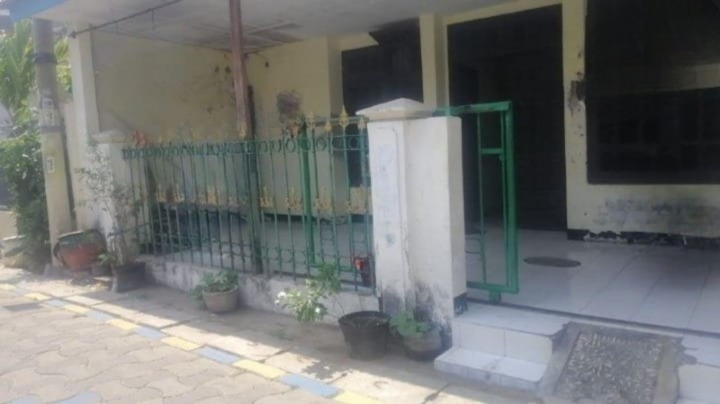 Dijual Rumah Nyaman Lokasi Strategis di Bulak Setro Surabaya Utara - Image 1