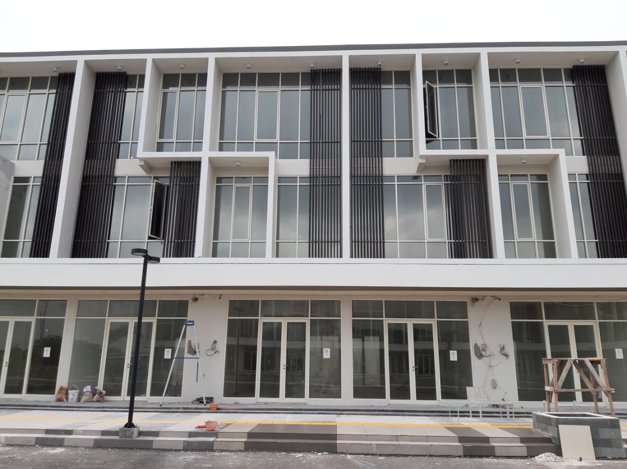 Jual Murah Ruko 3 Lantai Lokasi Citraland Northwest Surabaya Barat - Image 1