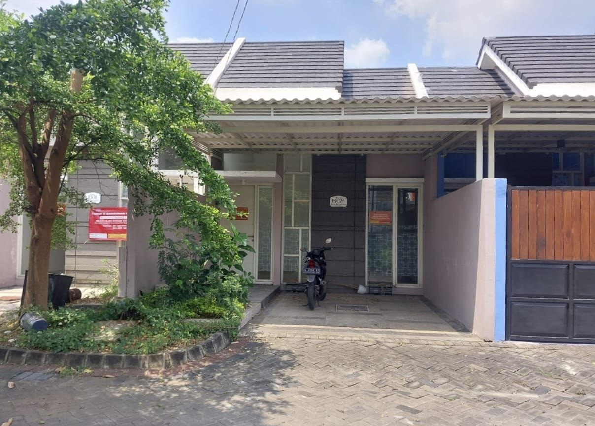 Dijual Lelang Rumah di Gresik Lokasi Strategis Cocok Untuk Investasi dan Hunian - Image 1