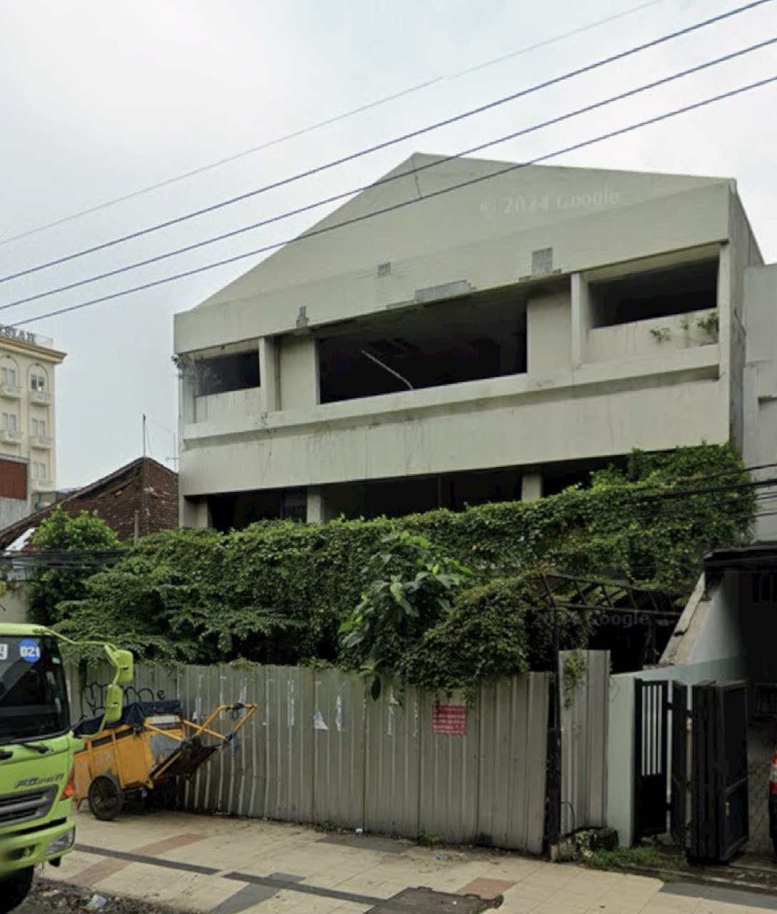 Disewakan Bangunan 2 Lantai Setengah Jadi di Perak Timur Surabaya Utara - Image 1