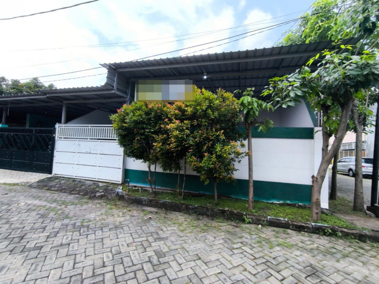 Jual Lelang Rumah Strategis Dekat Kampus dan Mall di Kemilau Griyaku Regency Surabaya - Image 1