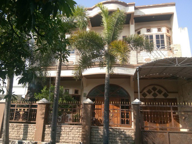 Dijual Lelang Rumah Mewah di Griya Kebraon Selatan Surabaya Selatan - Image 1