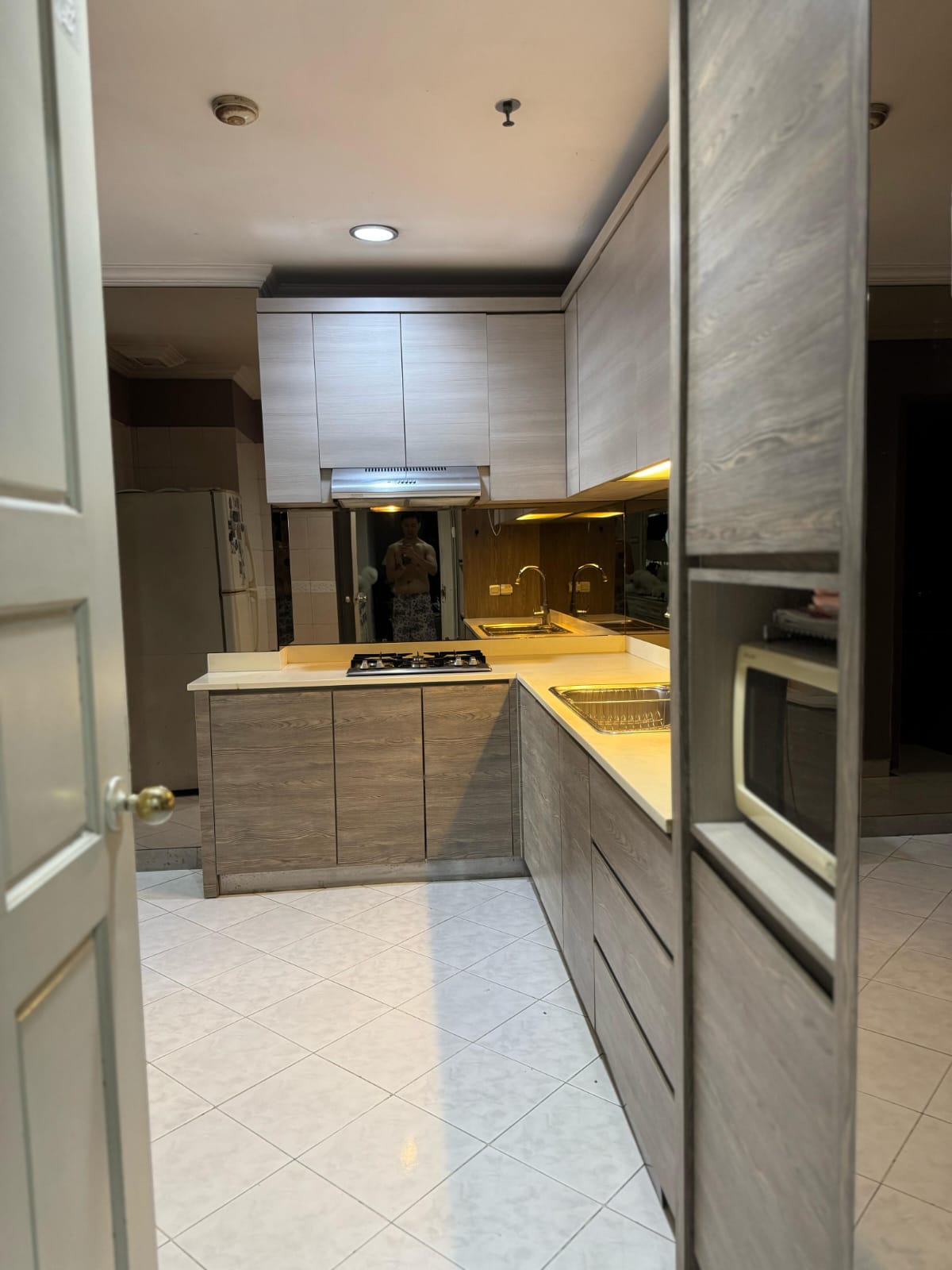 Dijual/Disewakan Kondominium Full Furnished View Golf Graha Famili Prima Surabaya - Thumbnail 3