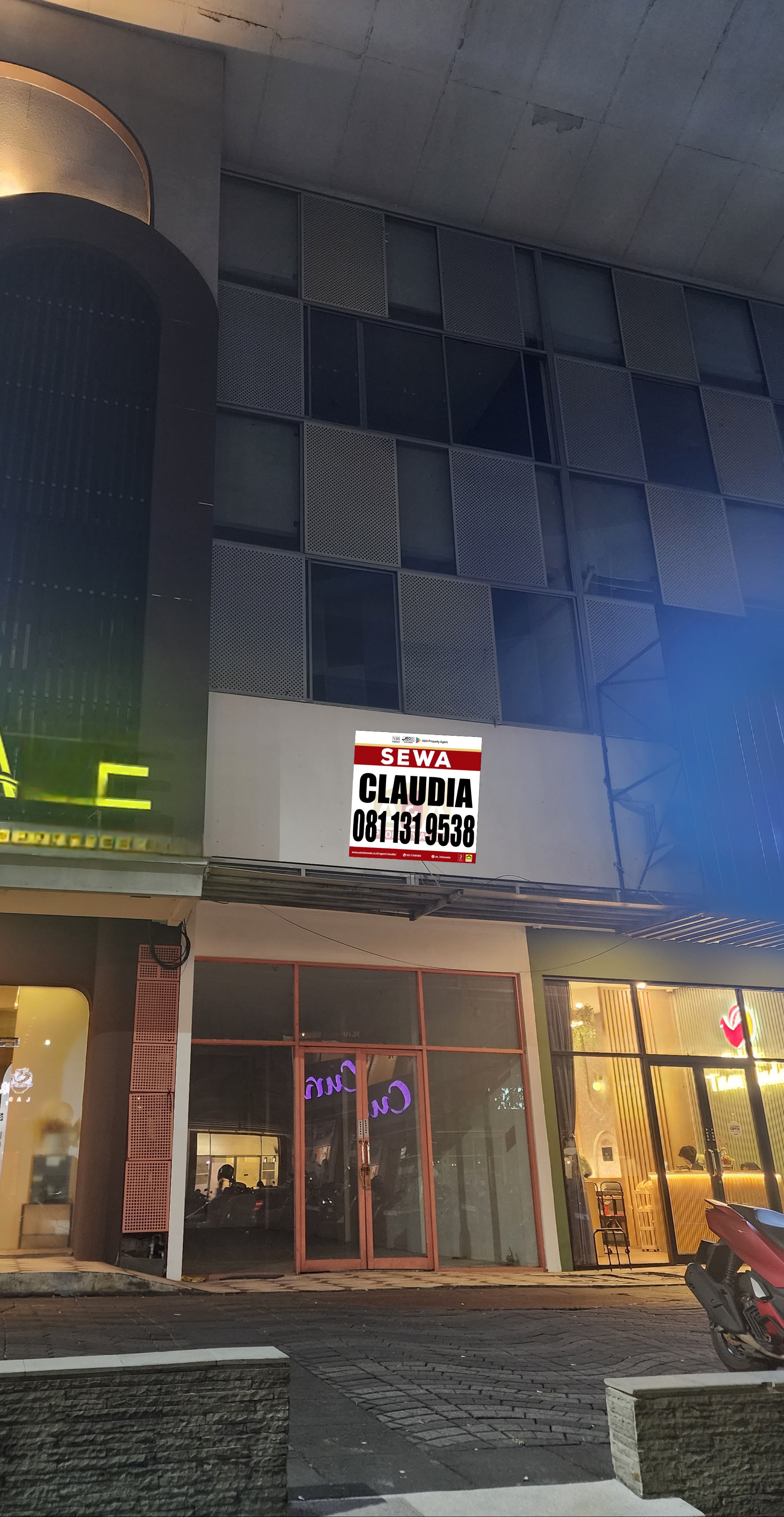 Disewakan Ruko 3,5 Lantai Komersial Area Gwalk Citraland Surabaya Barat - Image 1