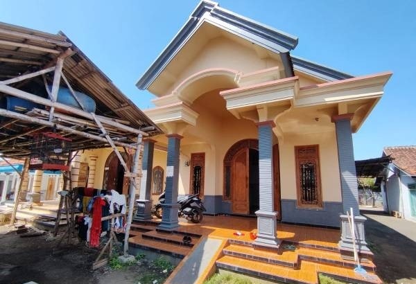 Dijual Rumah Lelang Strategis Dekat Alun Alun Probolinggo - Image 1