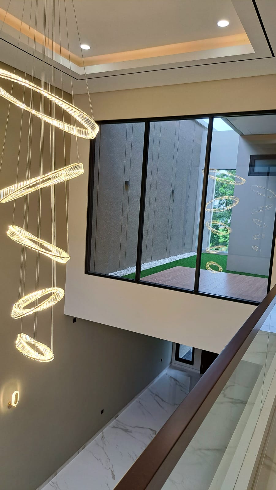 Dijual Rumah Baru Minimalis Tropis Waterfront Citraland Surabaya Barat - Image 1