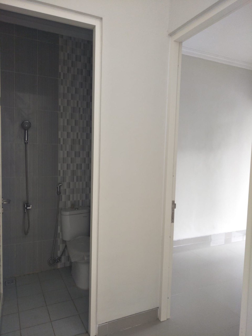 Dijual Rumah Siap Huni di Cluster Eksklusif Puri Safira Regency Menganti Gresik - Thumbnail 3