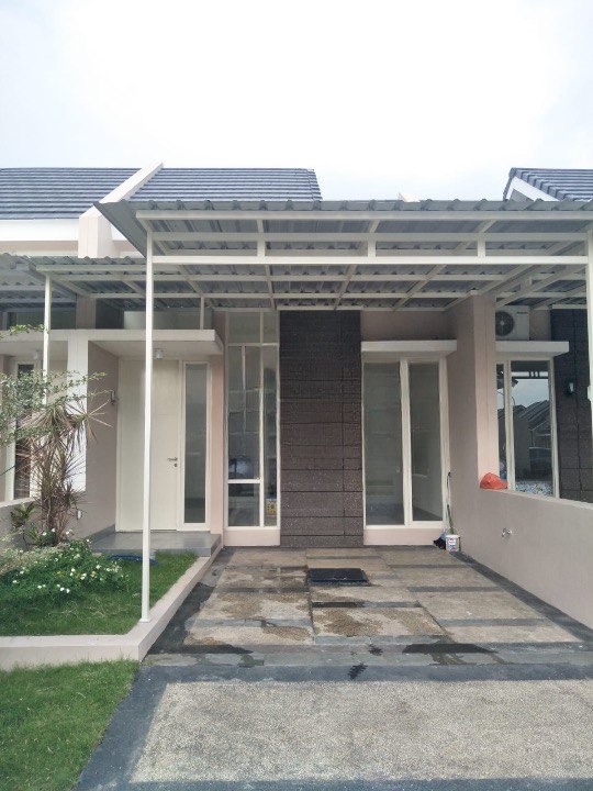 Dijual Rumah Siap Huni di Cluster Eksklusif Puri Safira Regency Menganti Gresik - Image 1