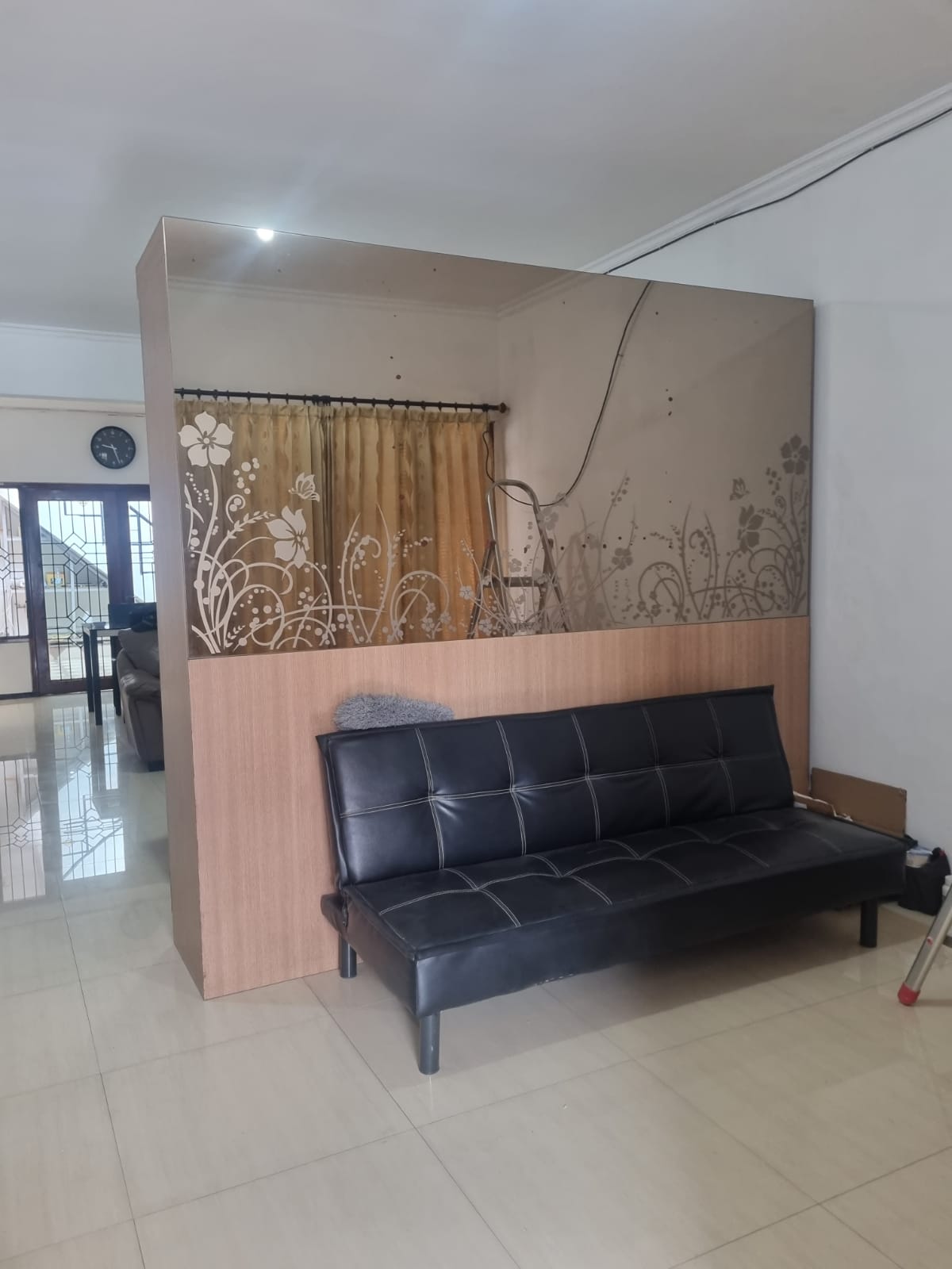 Disewakan Rumah Mewah Minimalis Full Furnish di Darmo Permai Surabaya Barat - Thumbnail 3