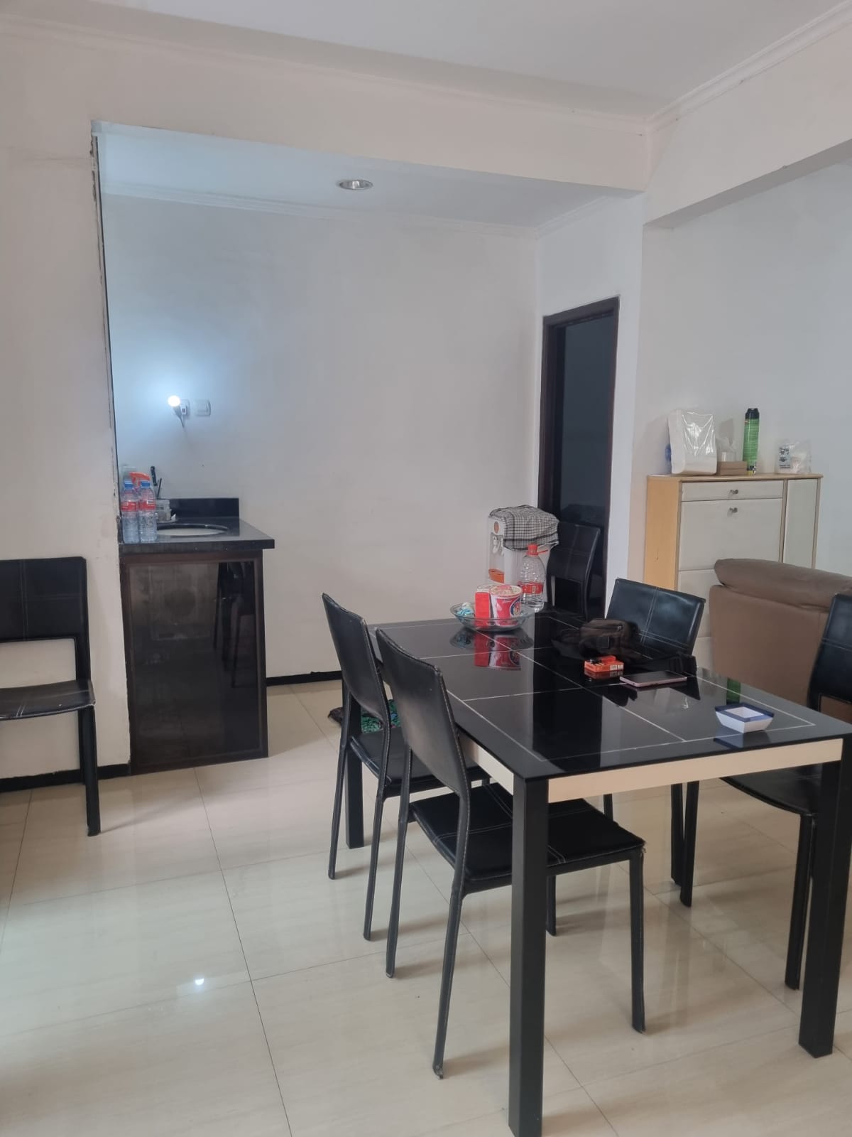 Disewakan Rumah Mewah Minimalis Full Furnish di Darmo Permai Surabaya Barat - Thumbnail 4