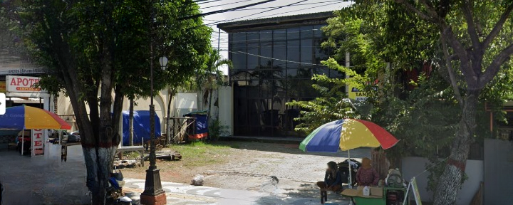 Dijual/Disewakan Bangunan Komersial Strategis di Empunala Mojokerto - Image 1