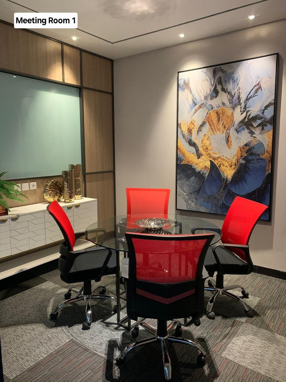 Dijual Office Unit Mewah Full Furnished Siap Pakai di Pakuwon Center Surabaya - Thumbnail 2