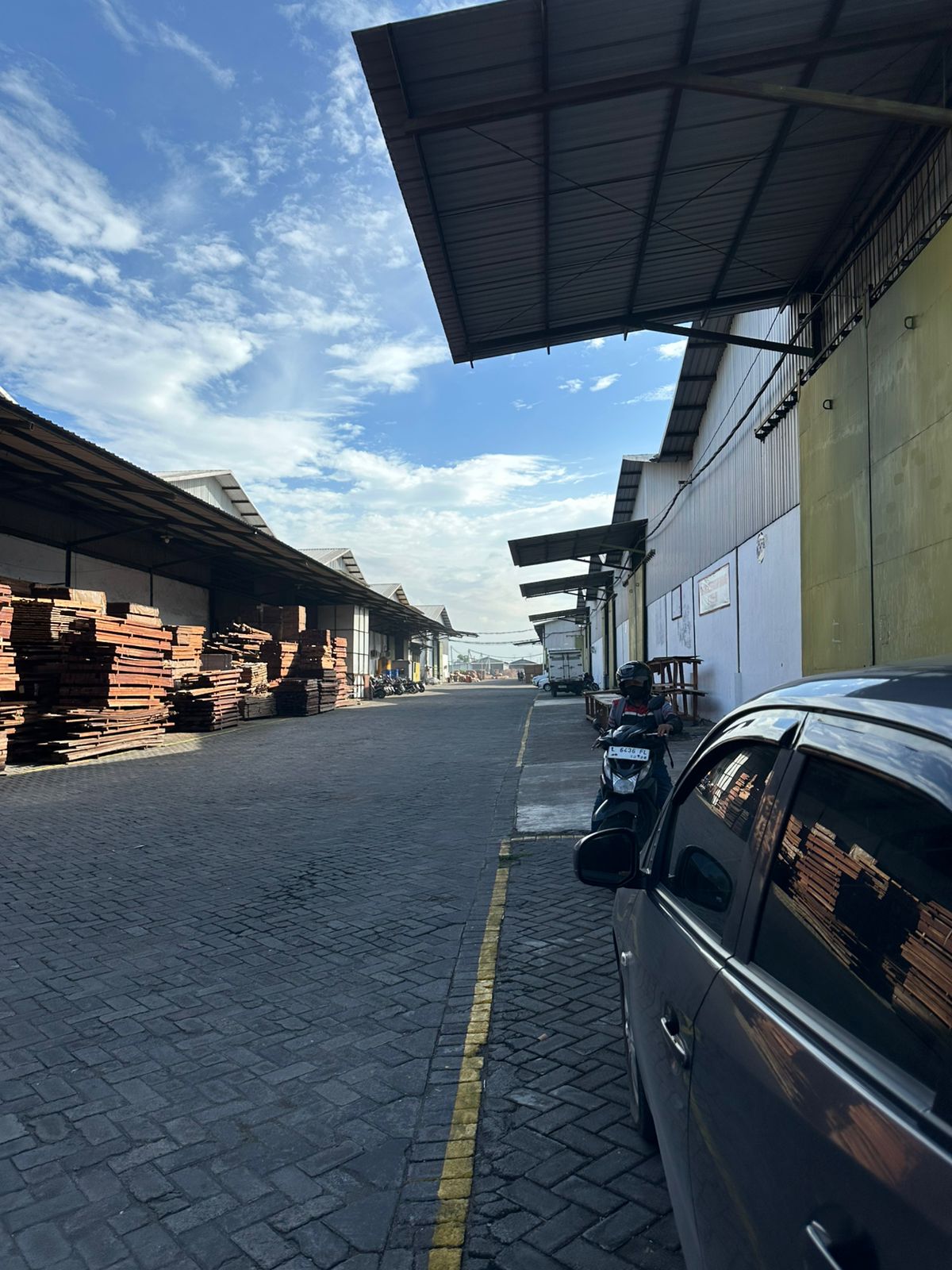 Gudang Luas Disewakan Cocok Untuk Manufaktur & Logistik di Kawasan Industri Gresik - Thumbnail 3