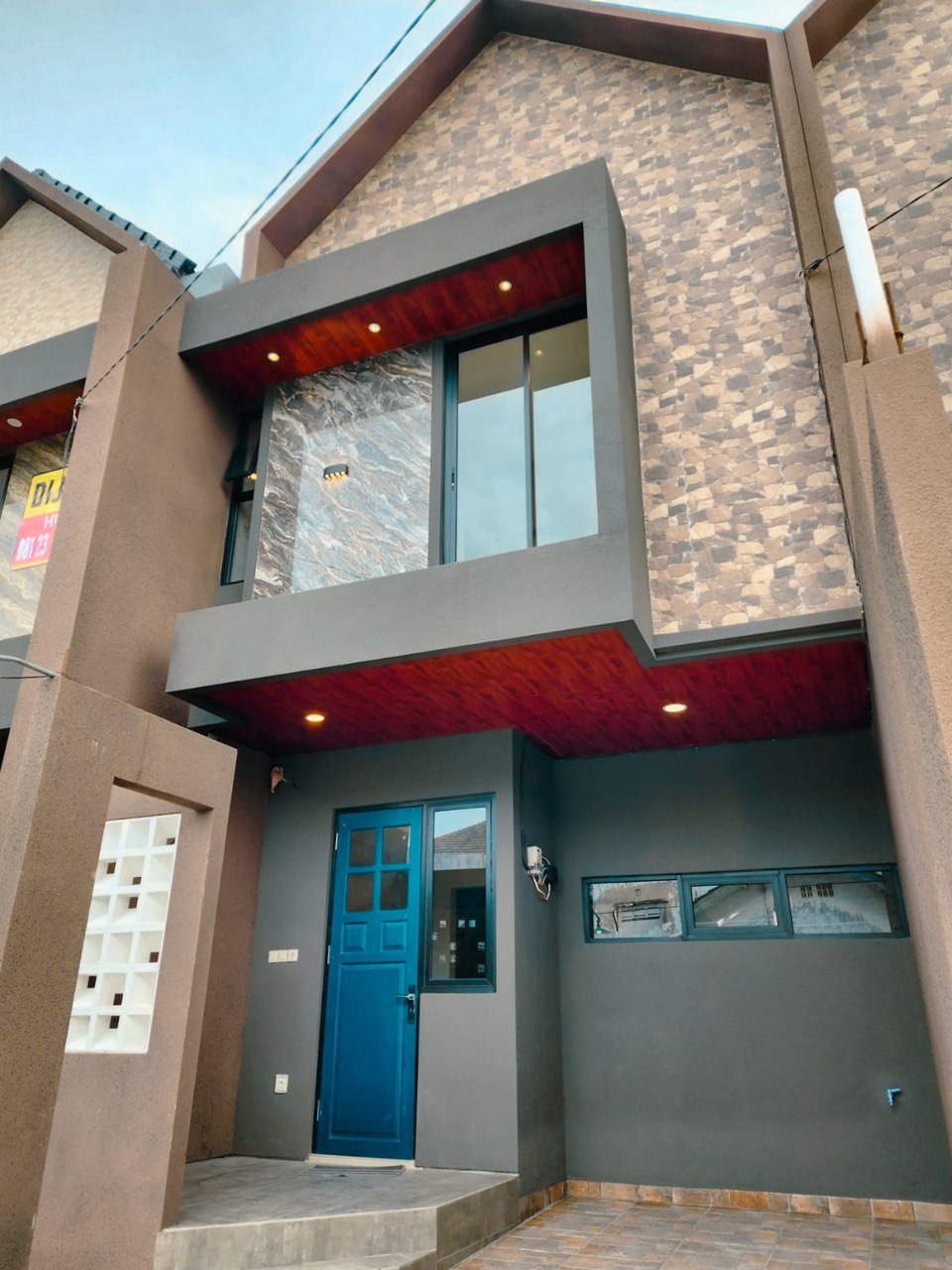 Dijual Rumah Baru Modern 2 Lantai Lokasi Strategis Fasilitas Lengkap di Griyo Mapan Sentosa Sidoarjo - Image 1