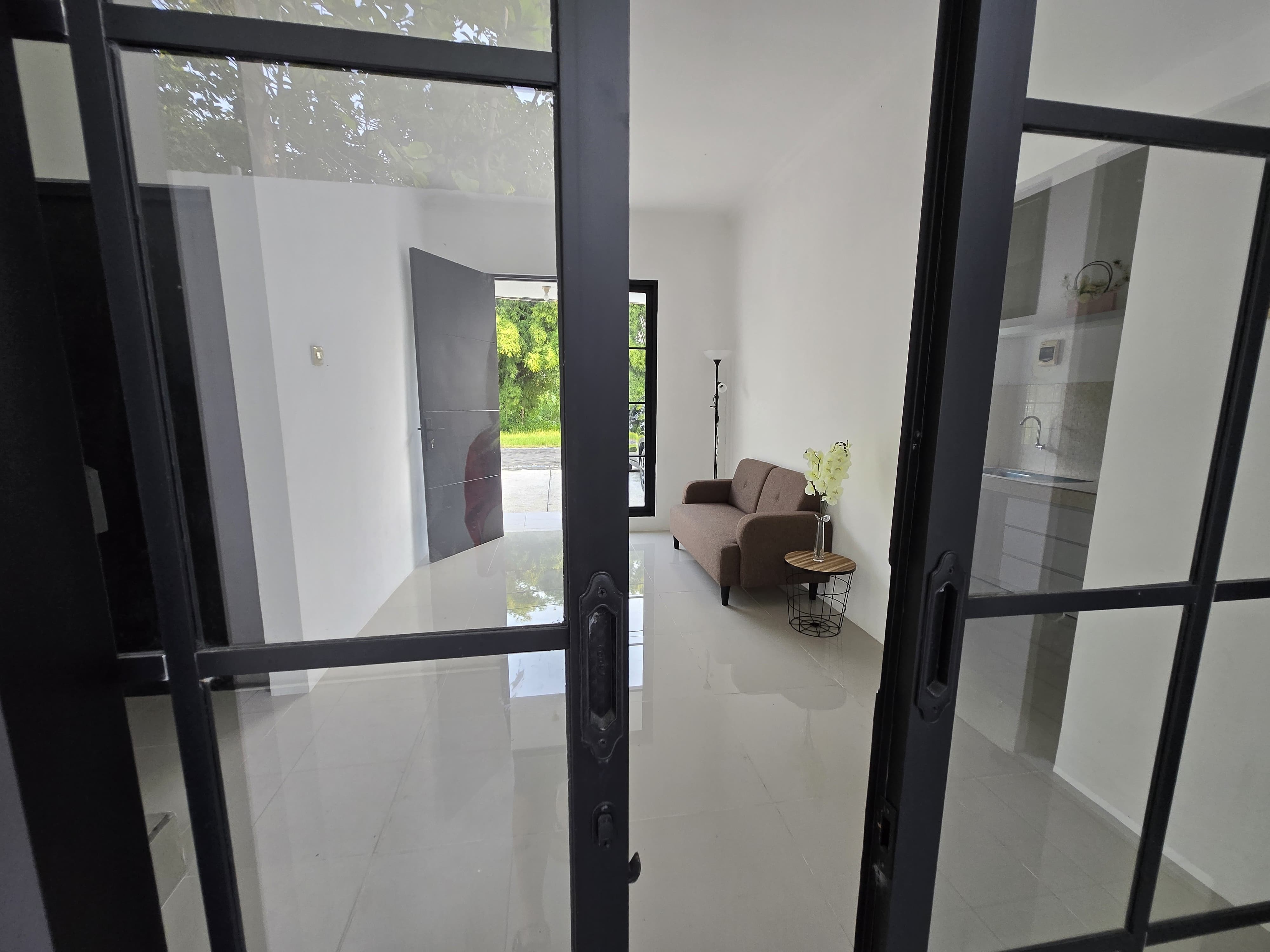 Dijual Rumah Nyaman dan Siap Huni di Ramada Regency Surabaya Barat - Thumbnail 3