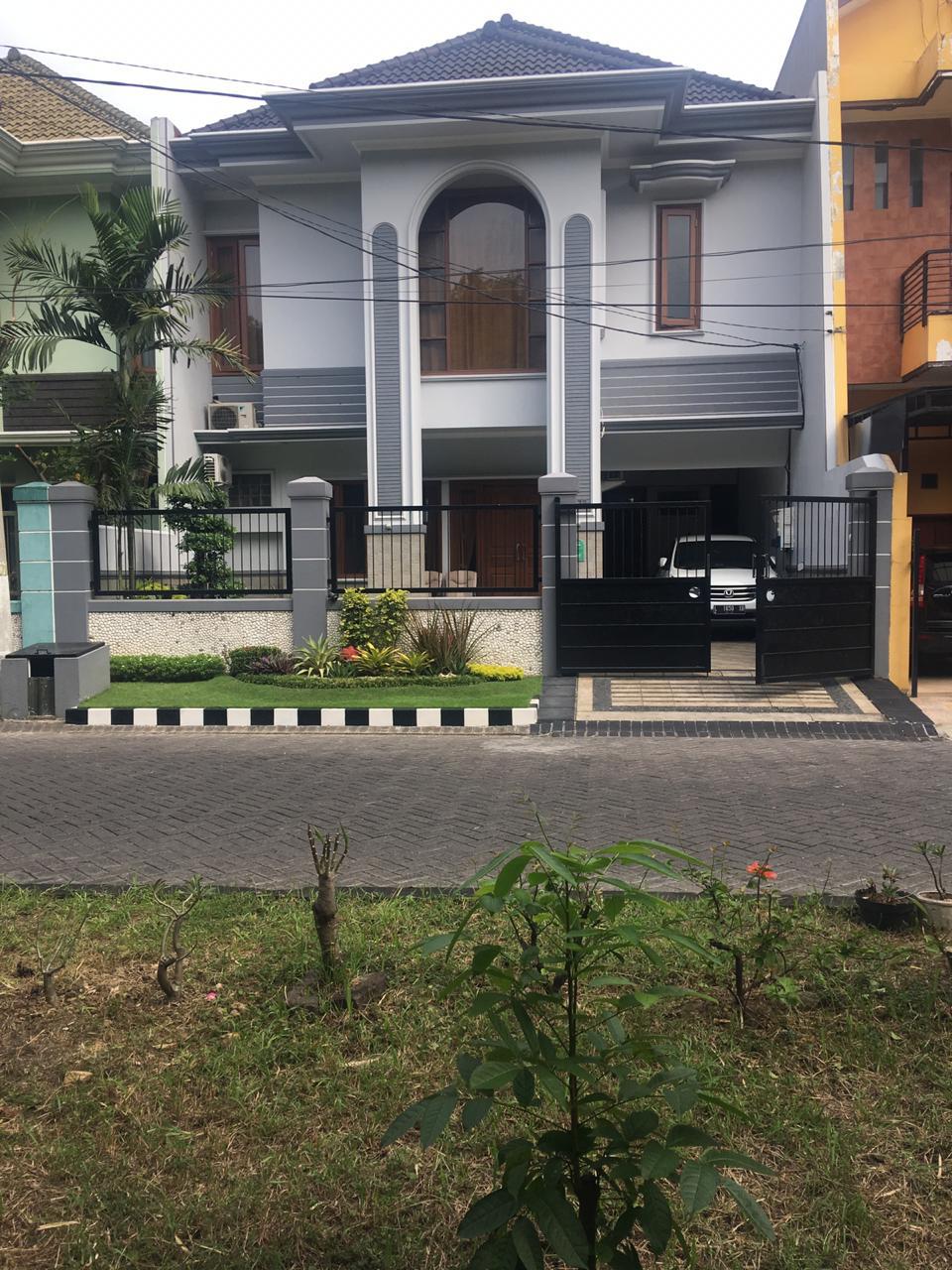 Dijual Rumah Nyaman dan Strategis di Babatan Pratama Surabaya Barat - Image 1