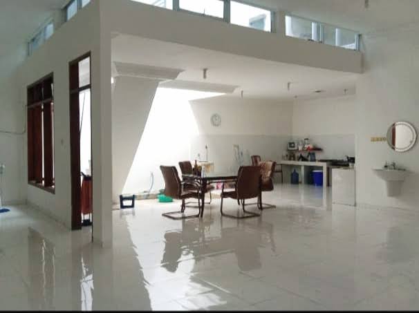 Dijual Rumah Mewah 2 Lantai di Parang Kusumo Surabaya Utara - Image 1