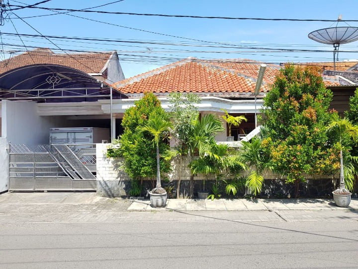 Dijual Rumah Siap Huni di Cipunegara Surabaya Pusat - Image 1